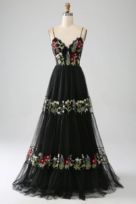 "Chiffon dresses for women with a flowy and light feel"Black A-Line Spaghetti Straps Embroidered Long Corset Prom Dress "Chiffon dresses for women with a flowy and light feel"Black A-Line Spaghetti Straps Embroidered Long Corset Prom Dress