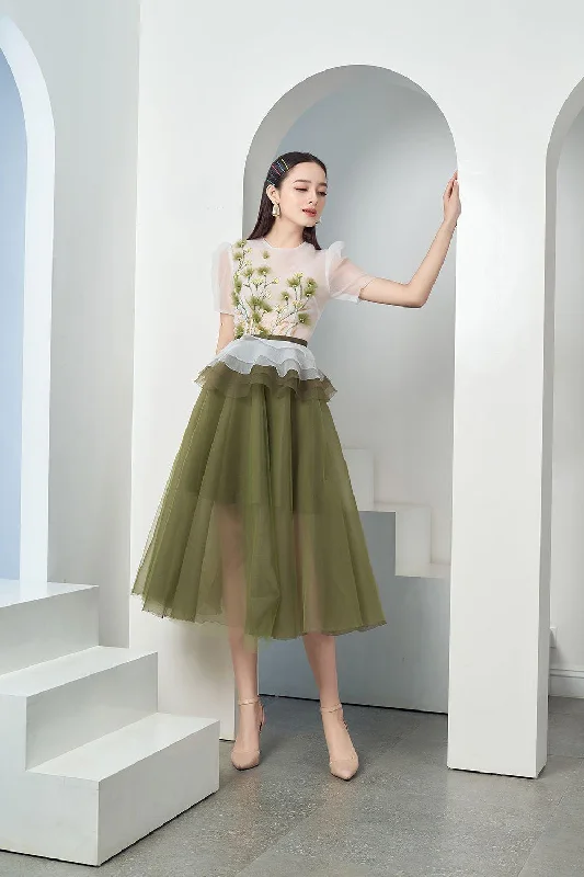 "Homecoming dresses for women to stand out"Amity Peplum Puffy Sleeved Organza Midi Dress "Homecoming dresses for women to stand out"Amity Peplum Puffy Sleeved Organza Midi Dress