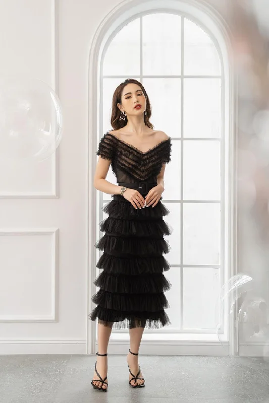 "Bohemian - style women's dresses for music festivals"Gelsemium Layered Ruffled Mesh Midi Dress