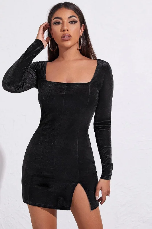"Beaded dresses for women for a glamorous look"Long Sleeves Velvet Little Black Dress with Slit "Beaded dresses for women for a glamorous look"Long Sleeves Velvet Little Black Dress with Slit