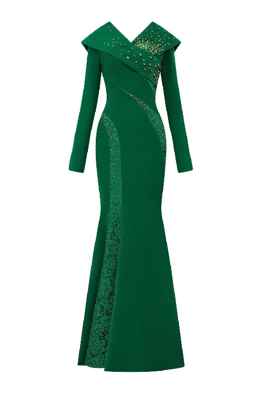 "Plus size wedding dresses for women with a perfect fit"Scarlet Mermaid V-Neck Crepe Floor Length Dress "Plus size wedding dresses for women with a perfect fit"Scarlet Mermaid V-Neck Crepe Floor Length Dress