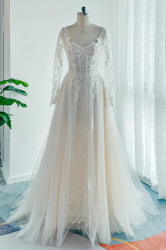 "Mermaid - style wedding dresses for women for a dramatic look"A-Line Court Train Lace Tulle Wedding Dress CW3129 "Mermaid - style wedding dresses for women for a dramatic look"A-Line Court Train Lace Tulle Wedding Dress CW3129