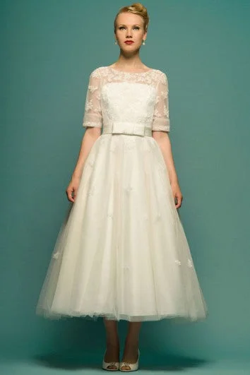 Clearance Sale: Women's Dresses A-Line Tea-Length Scoop Neck Half Sleeve Appliqued Tulle Wedding Dress Clearance Sale: Women's Dresses A-Line Tea-Length Scoop Neck Half Sleeve Appliqued Tulle Wedding Dress