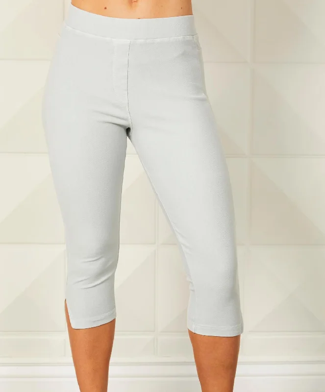 High waisted bootcut jeans for women in a flattering fitCapri Jegging In Silver