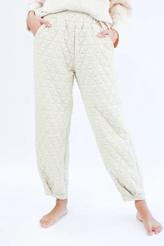 Ripped boyfriend jeans for women in a casual and cool styleComfort Days Quilted Joggers In Cream Ripped boyfriend jeans for women in a casual and cool styleComfort Days Quilted Joggers In Cream