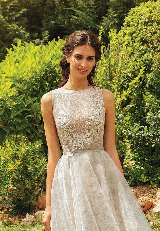 "Beaded dresses for women for a glamorous look"High Neck Floral Print A-Line Wedding Dress "Beaded dresses for women for a glamorous look"High Neck Floral Print A-Line Wedding Dress