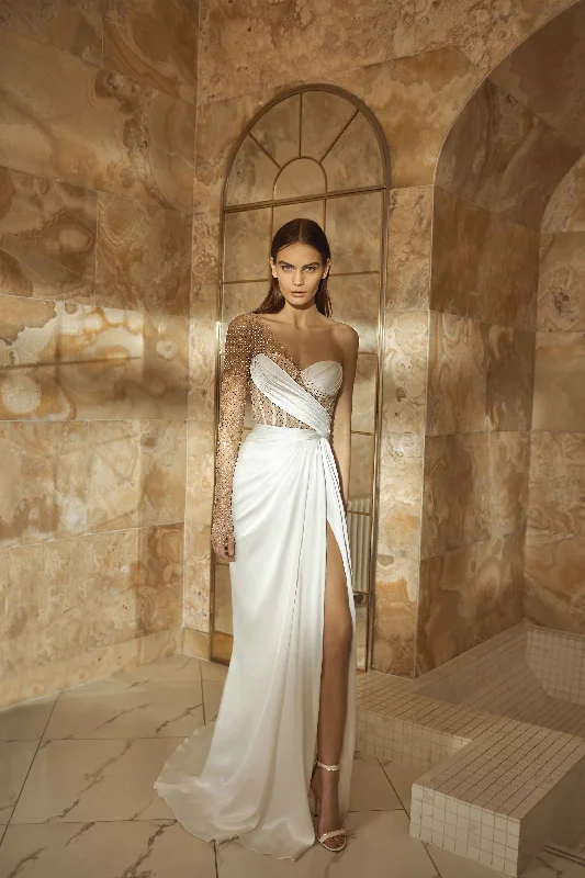 "Buy One, Get One 50% Off on Women's Dresses - Don't Miss Out!"Lais