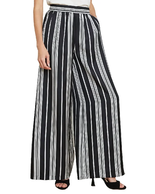 Drawstring jogger pants for women in a casual sporty lookLillian Wide Leg Pant In Black/white Striped Drawstring jogger pants for women in a casual sporty lookLillian Wide Leg Pant In Black/white Striped