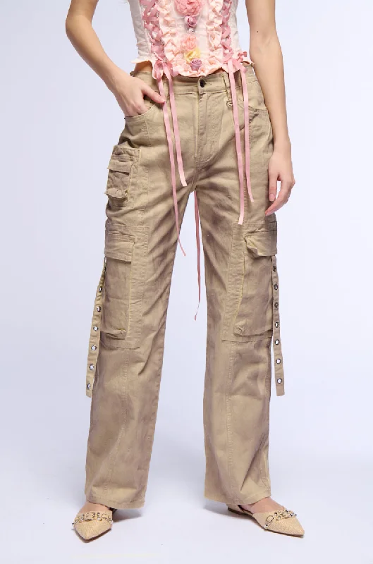 Linen pants for women in a breathable materialROWAN CARGO PANT