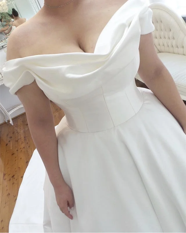 "Trendy casual dresses for women to wear at the beach"Satin Draped Wedding Dress Ball Gowns "Trendy casual dresses for women to wear at the beach"Satin Draped Wedding Dress Ball Gowns