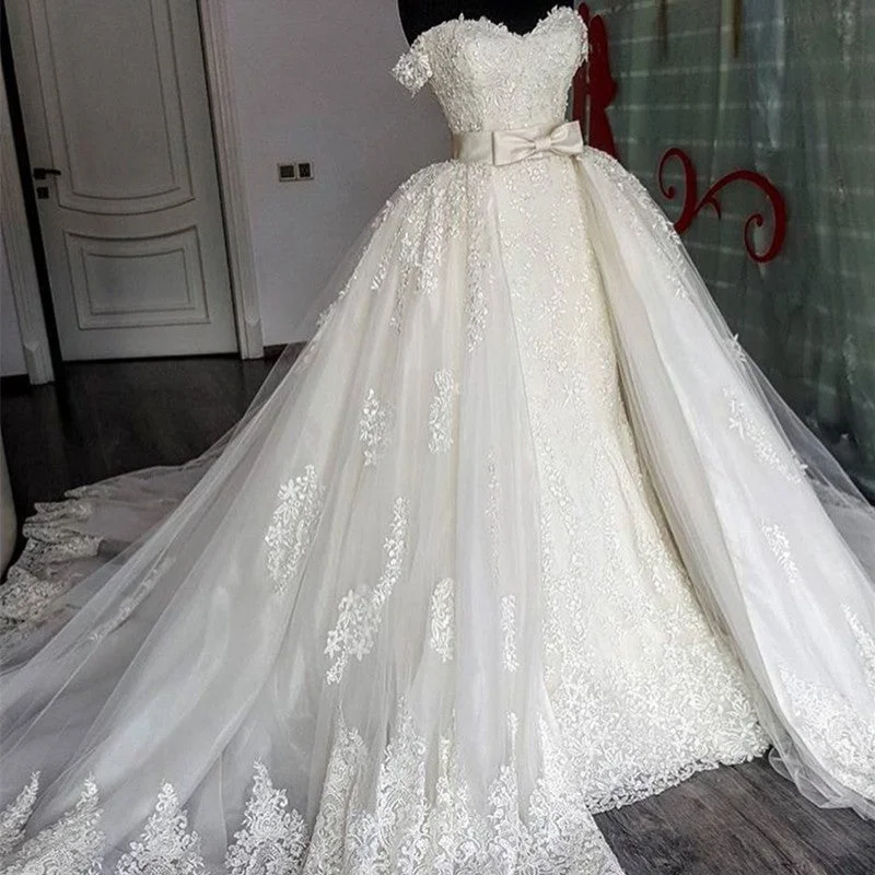 "Denim dresses for women for a casual and cool style"Sexy Sweetheart Lace Mermaid Wedding Dresses Removable Train