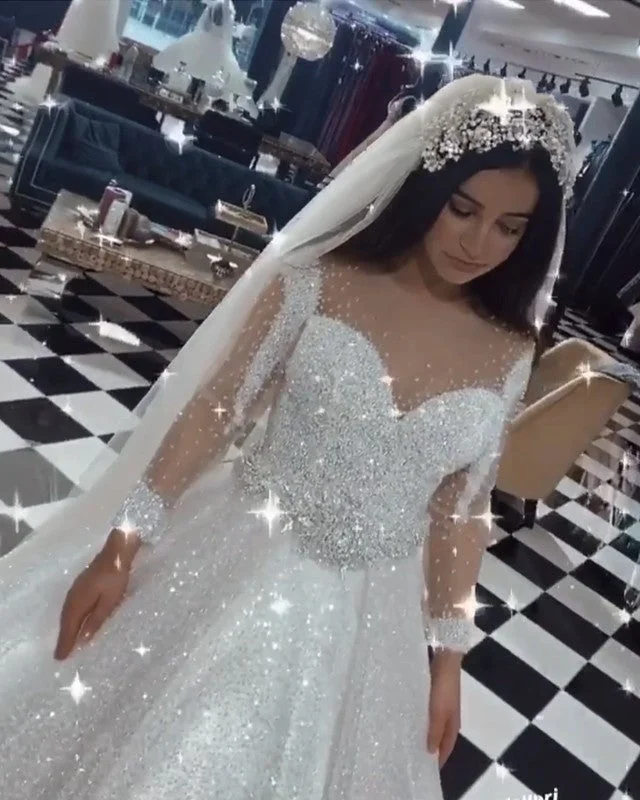 "Sequined dresses for women to shine at parties"Sparkle Wedding Dress Ball Gown Long Sleeves "Sequined dresses for women to shine at parties"Sparkle Wedding Dress Ball Gown Long Sleeves