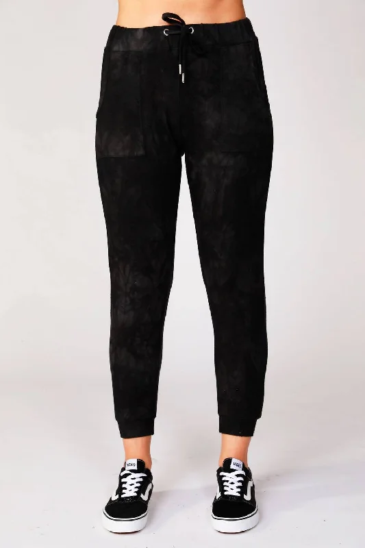 Linen blend wide leg jeans for women in a breezy and natural styleTie Dye Jogger In Oil Linen blend wide leg jeans for women in a breezy and natural styleTie Dye Jogger In Oil