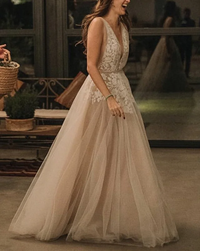 "Off - shoulder dresses for women to show off collarbones"Tulle Bohemian Wedding Dress V Neck Embroidery "Off - shoulder dresses for women to show off collarbones"Tulle Bohemian Wedding Dress V Neck Embroidery