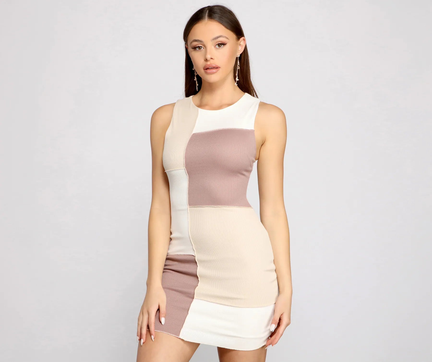 "Trendy casual dresses for women to wear at the beach"Retro Babe Sleeveless Colorblock Mini Dress "Trendy casual dresses for women to wear at the beach"Retro Babe Sleeveless Colorblock Mini Dress