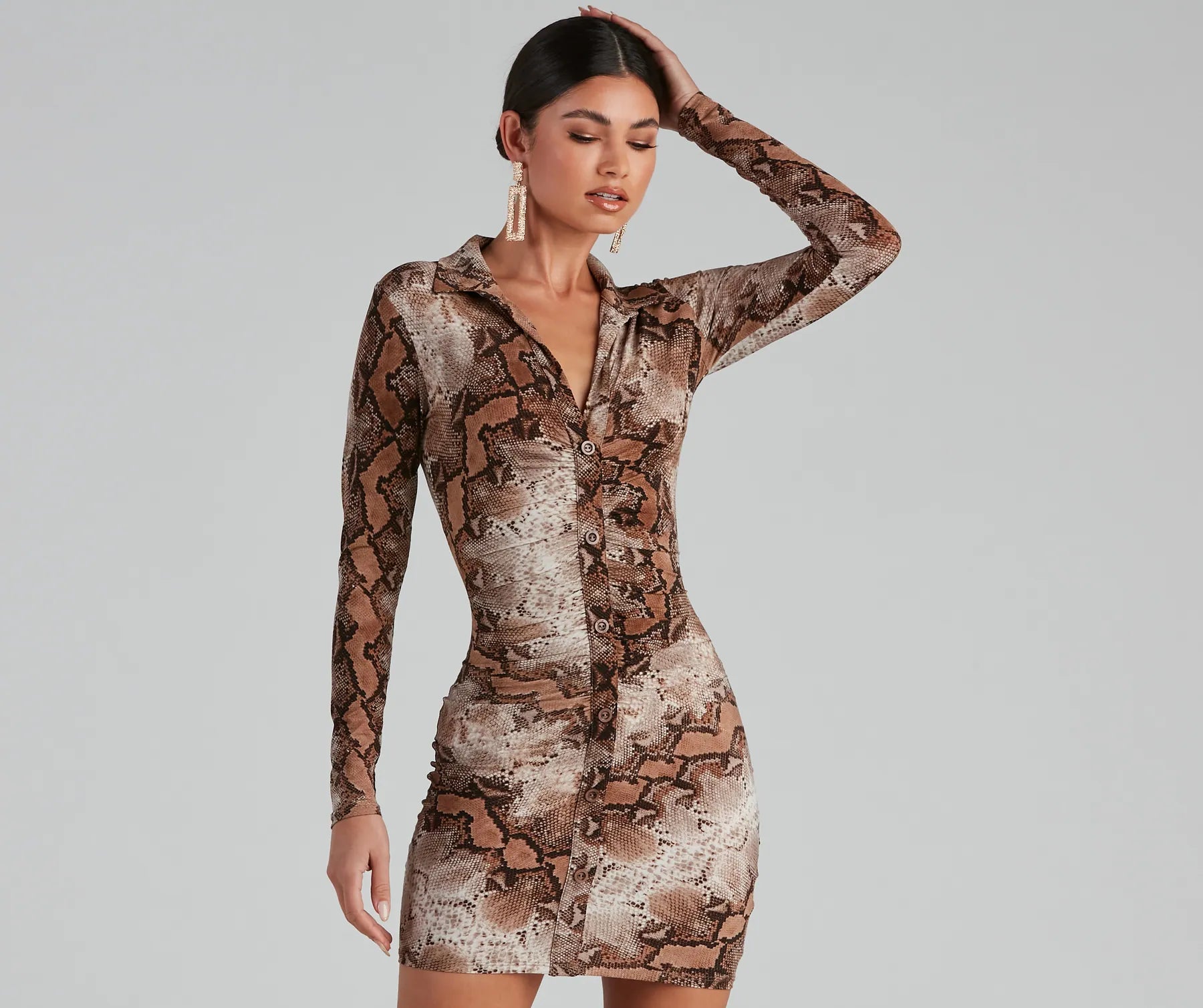 "Graduation dresses for women to celebrate in style"Stun In Snake Print Button-Down Dress "Graduation dresses for women to celebrate in style"Stun In Snake Print Button-Down Dress