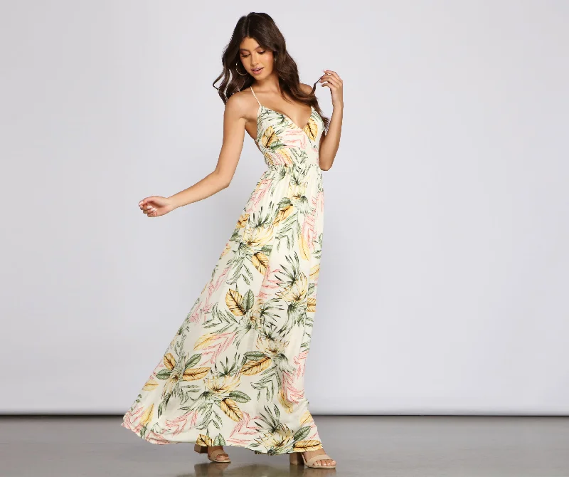 "Black dresses for women for a classic and timeless appearance"Take Me Back Tropical Maxi Dress "Black dresses for women for a classic and timeless appearance"Take Me Back Tropical Maxi Dress