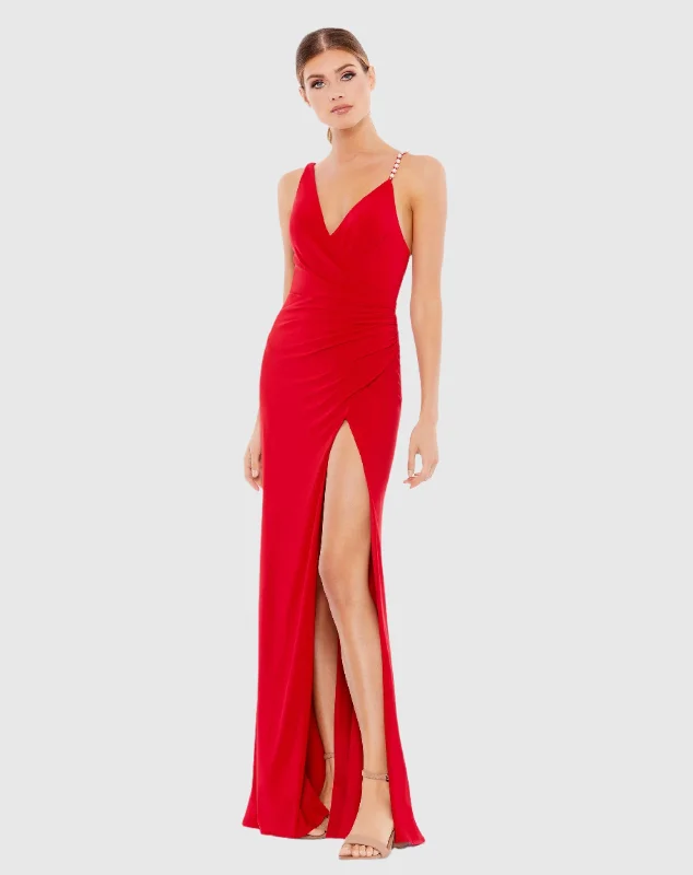 "Striped dresses for women with a classic touch"Asymmetrical Pearl Strap V-Neck Gown "Striped dresses for women with a classic touch"Asymmetrical Pearl Strap V-Neck Gown