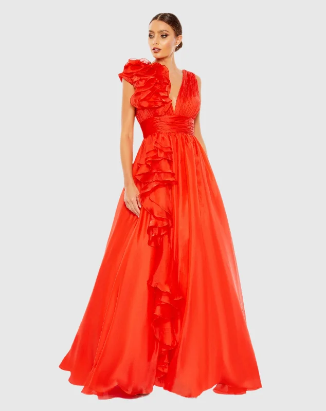 "Plus size wedding dresses for women with a perfect fit"Ruffle Shoulder V-Neck Chiffon Gown "Plus size wedding dresses for women with a perfect fit"Ruffle Shoulder V-Neck Chiffon Gown
