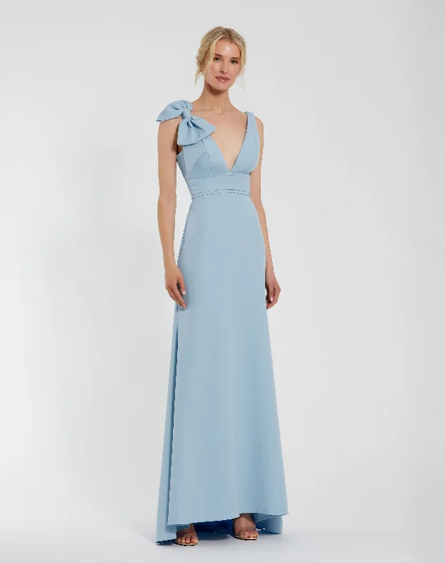 "Off - shoulder dresses for women to show off collarbones"Sleeveless V Neck Bow Detail Mermaid Gown "Off - shoulder dresses for women to show off collarbones"Sleeveless V Neck Bow Detail Mermaid Gown
