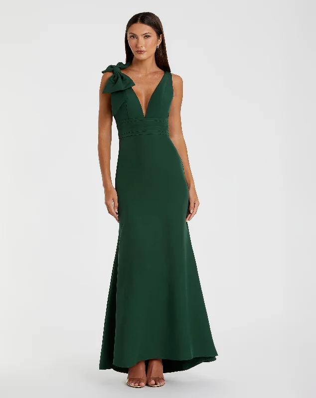 "Hurry! Limited Stock - Get Your Dream Dress with a Special Discount"Sleeveless V Neck Bow Detail Mermaid Gown "Hurry! Limited Stock - Get Your Dream Dress with a Special Discount"Sleeveless V Neck Bow Detail Mermaid Gown