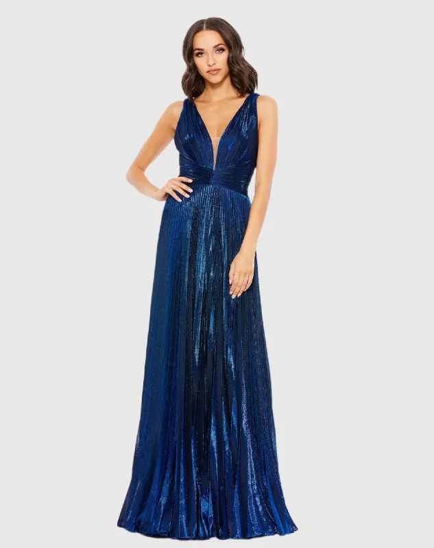 "Simple wedding dresses for women who prefer understated elegance"Plunge Neck Pleated Metallic Gown