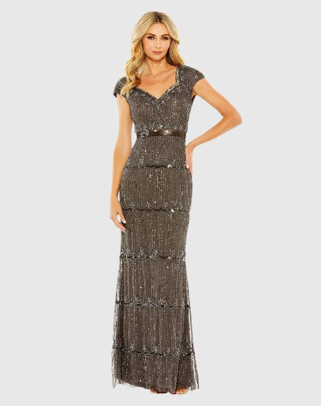 "Petite women's dresses with flattering fits"Cap Sleeve Sweetheart Neckline Beaded Sequin Column Gown "Petite women's dresses with flattering fits"Cap Sleeve Sweetheart Neckline Beaded Sequin Column Gown