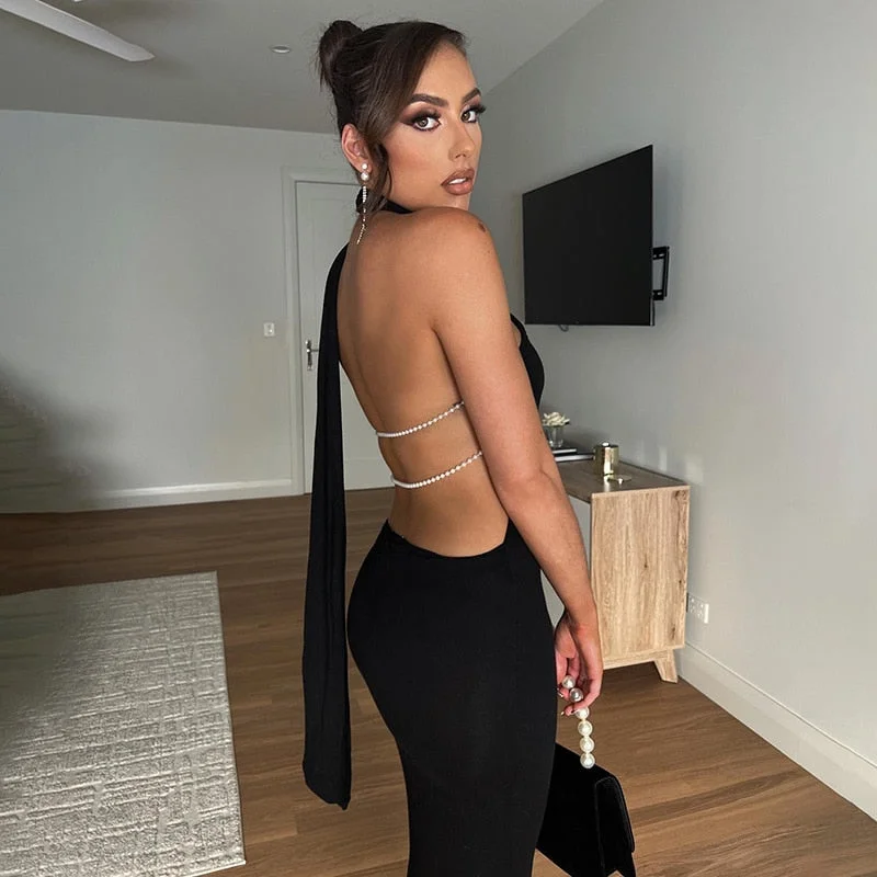 "Animal print dresses for women who love bold styles"BerriesJam - Halter Neck Bodycon Sleeveless Party Dress "Animal print dresses for women who love bold styles"BerriesJam - Halter Neck Bodycon Sleeveless Party Dress