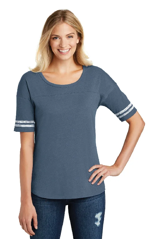 Oversized women's T - shirt with a slouchy fitDistrict Womens Scorecard Short Sleeve Crewneck T-Shirt - Heather True Navy Blue/White - Closeout Oversized women's T - shirt with a slouchy fitDistrict Womens Scorecard Short Sleeve Crewneck T-Shirt - Heather True Navy Blue/White - Closeout