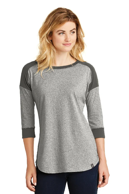 Women's T - shirt with a cropped and fitted bodice and a flared skirtNew Era Womens Heritage 3/4 Sleeve Crewneck T-Shirt - Light Graphite Grey Twist/Graphite Grey Women's T - shirt with a cropped and fitted bodice and a flared skirtNew Era Womens Heritage 3/4 Sleeve Crewneck T-Shirt - Light Graphite Grey Twist/Graphite Grey