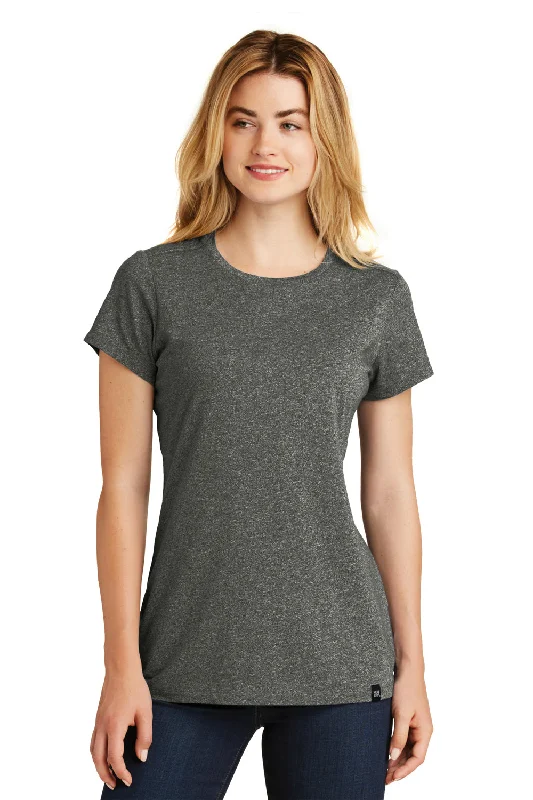 Women's oversized tunic T - shirt for a relaxed fitNew Era Womens Heritage Short Sleeve Crewneck T-Shirt - Black Twist - Closeout Women's oversized tunic T - shirt for a relaxed fitNew Era Womens Heritage Short Sleeve Crewneck T-Shirt - Black Twist - Closeout