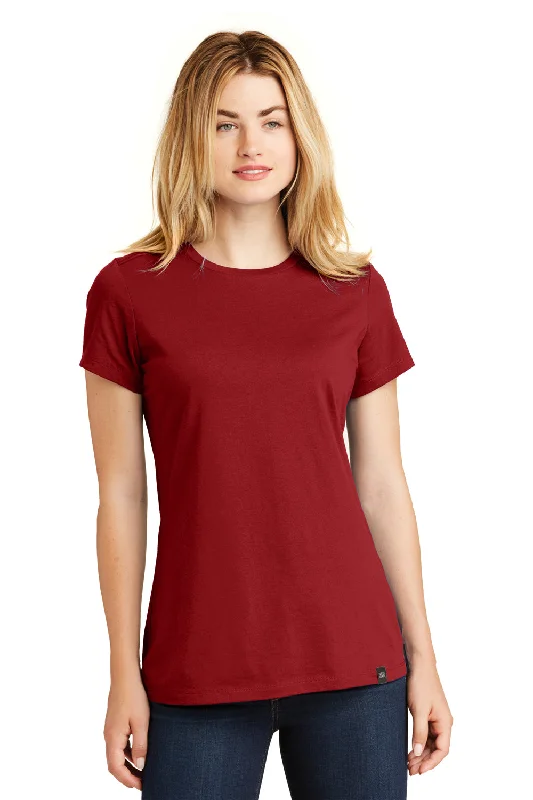 Printed women's T - shirt with animal printsNew Era Womens Heritage Short Sleeve Crewneck T-Shirt - Crimson Red - Closeout Printed women's T - shirt with animal printsNew Era Womens Heritage Short Sleeve Crewneck T-Shirt - Crimson Red - Closeout