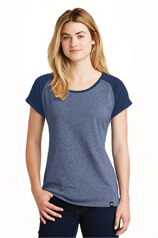 Printed women's T - shirt with a vintage - inspired floral patternNew Era Womens Heritage Short Sleeve Crewneck T-Shirt - Royal Blue/Royal Blue Twist Printed women's T - shirt with a vintage - inspired floral patternNew Era Womens Heritage Short Sleeve Crewneck T-Shirt - Royal Blue/Royal Blue Twist