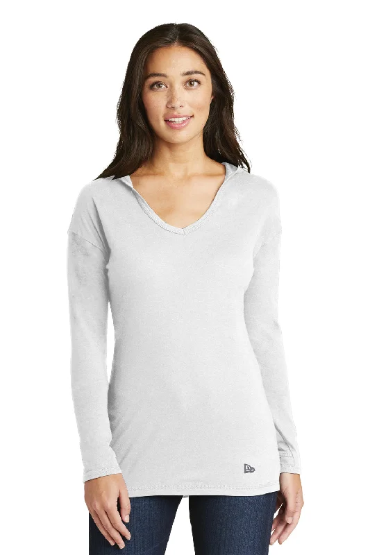 Fitted women's turtleneck T - shirt with a cut - out backNew Era Womens Performance Moisture Wicking Short Sleeve Crewneck T-Shirt - White - Closeout Fitted women's turtleneck T - shirt with a cut - out backNew Era Womens Performance Moisture Wicking Short Sleeve Crewneck T-Shirt - White - Closeout