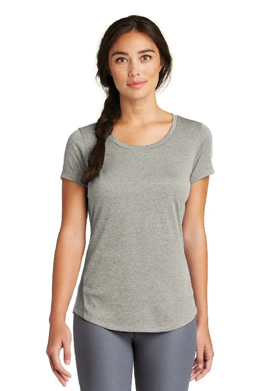 Fitted women's T - shirt with a ruched sideNew Era Womens Series Performance Jersey Moisture Wicking Short Sleeve Crewneck T-Shirt - Rainstorm Grey Fitted women's T - shirt with a ruched sideNew Era Womens Series Performance Jersey Moisture Wicking Short Sleeve Crewneck T-Shirt - Rainstorm Grey