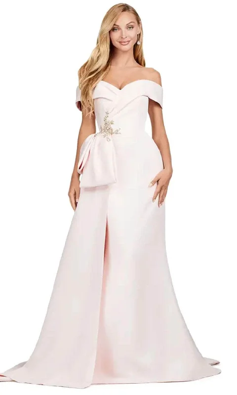 "Striped dresses for women with a classic touch"Ashley Lauren 11425 - Off-Shoulder Mermaid Satin Gown "Striped dresses for women with a classic touch"Ashley Lauren 11425 - Off-Shoulder Mermaid Satin Gown
