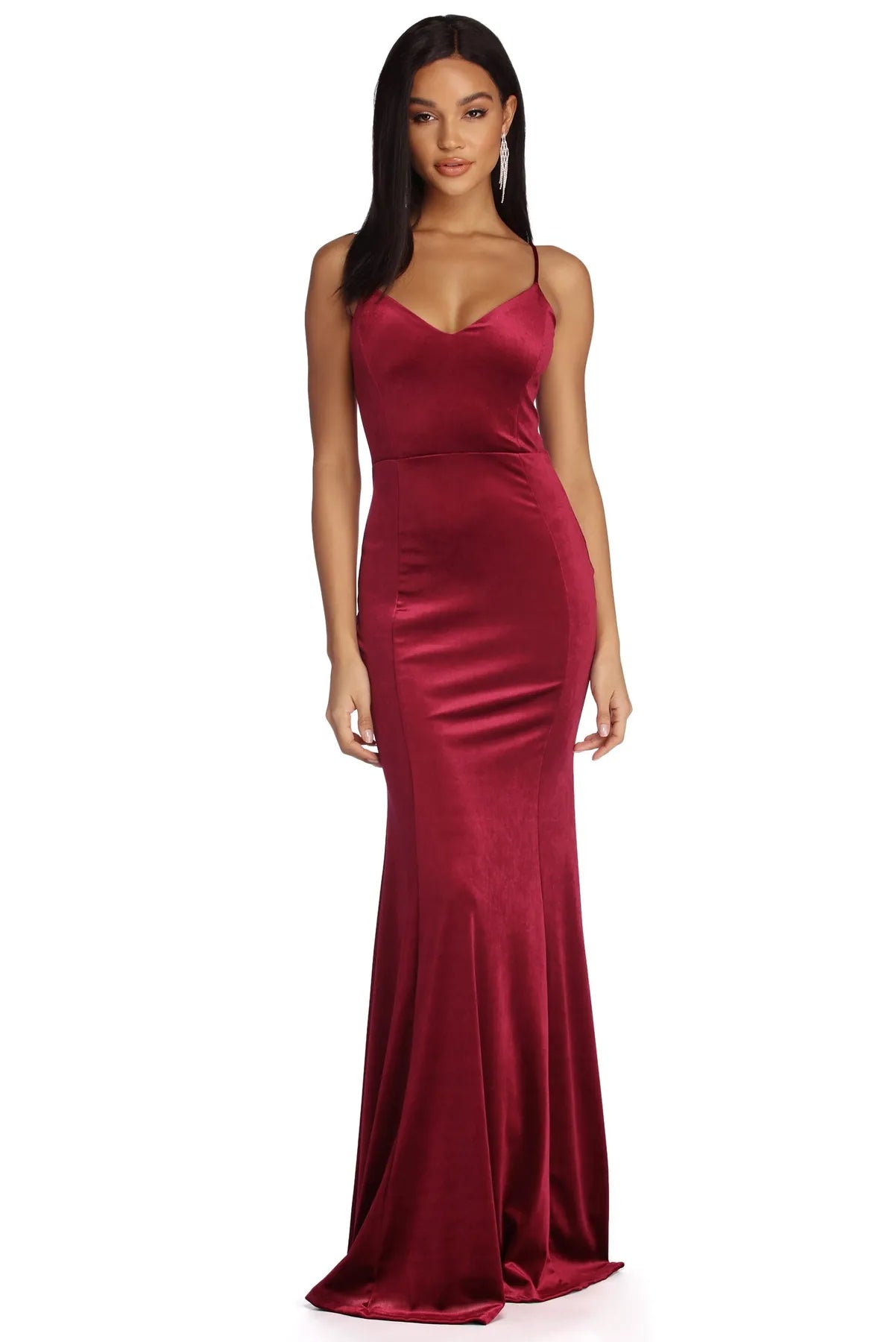 "Graduation dresses for women to celebrate in style"Viviana Formal Velvet Open Back Dress "Graduation dresses for women to celebrate in style"Viviana Formal Velvet Open Back Dress
