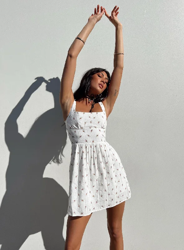 "Flash Sale: Grab Your Favorite Women's Dresses at Unbeatable Prices!"Samana Mini Dress White "Flash Sale: Grab Your Favorite Women's Dresses at Unbeatable Prices!"Samana Mini Dress White