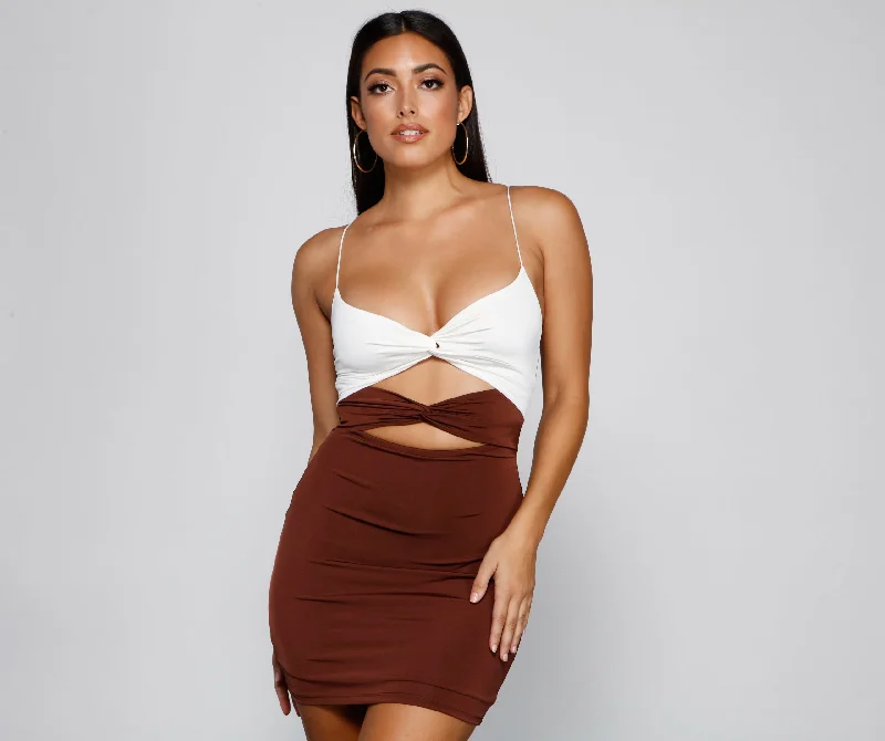 "Comfortable maternity dresses for pregnant women"Such A Flirt Color Block Mini Dress "Comfortable maternity dresses for pregnant women"Such A Flirt Color Block Mini Dress