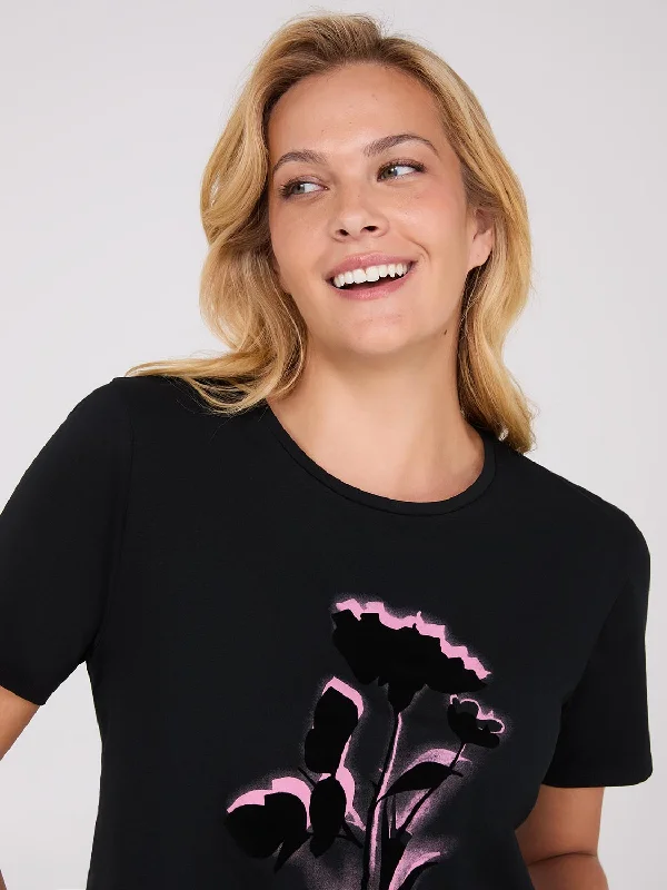 Plus size women's V - neck T - shirt for a flattering lookFloral Flocking Short Sleeve T-Shirt Plus size women's V - neck T - shirt for a flattering lookFloral Flocking Short Sleeve T-Shirt