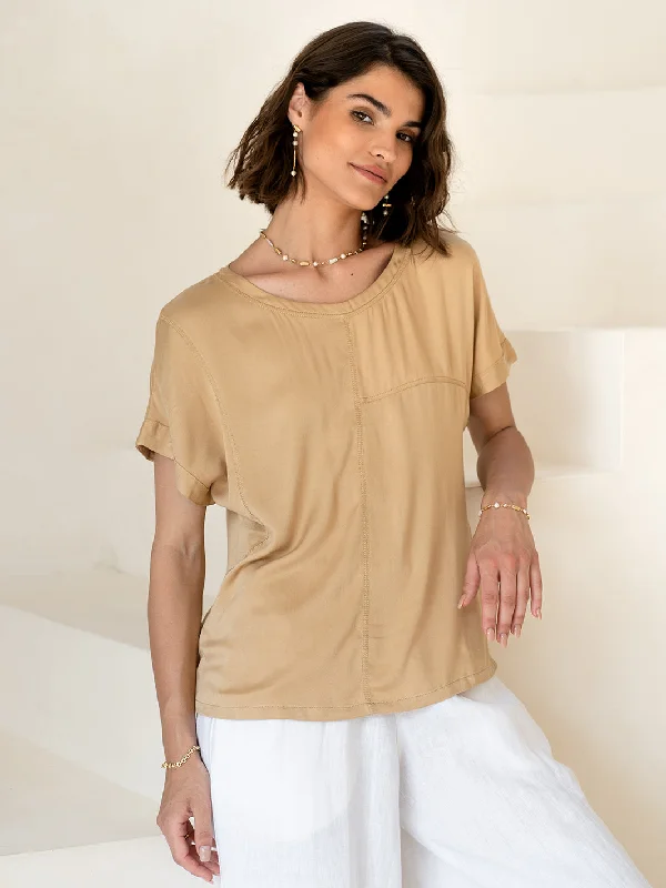 Women's button - down T - shirt in a classic styleCorfu Bamboo Top Fawn