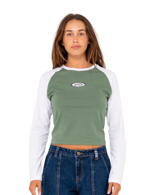 Women's T - shirt with a cable knit patternHeritage Long Sleeve Raglan Baby Tee