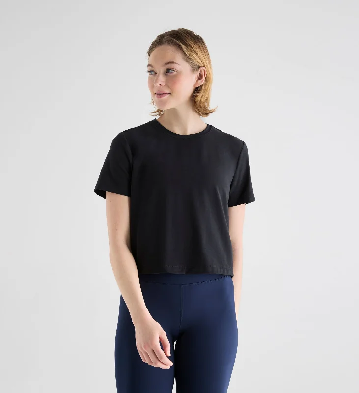 Women's T - shirt with a dropped shoulder for a relaxed fitWomen's Boxy Tee