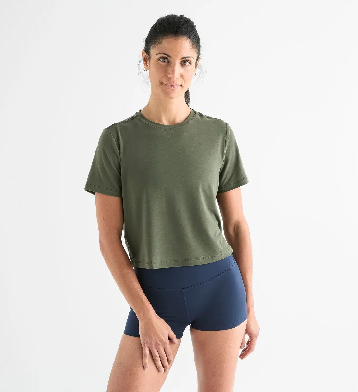 Women's T - shirt with a flapped pocket and a zip - up closureWomen's Boxy Tee