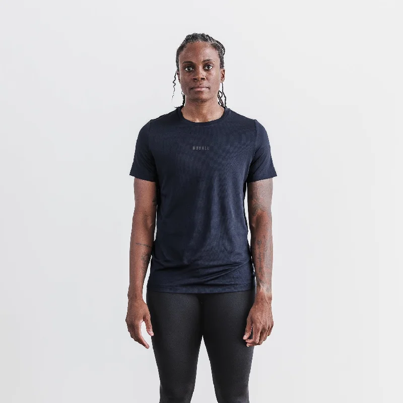 Women's off - the - shoulder T - shirt for a flirty lookWomen's Deltapeak® Micro Textured Tee Women's off - the - shoulder T - shirt for a flirty lookWomen's Deltapeak® Micro Textured Tee