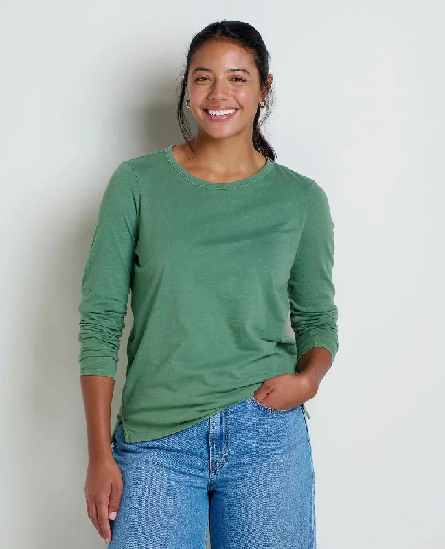 Printed women's T - shirt with animal printsWomen's Primo Long Sleeve Crew