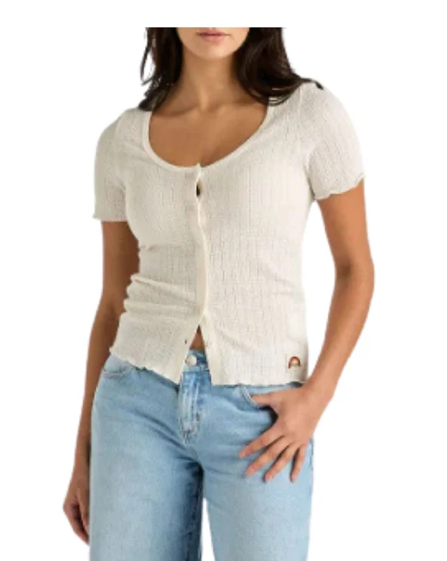 Women's T - shirt with a cropped and fitted bodice and a flared skirtDaria Womens Button Tee Women's T - shirt with a cropped and fitted bodice and a flared skirtDaria Womens Button Tee