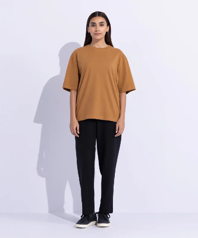 Women's T - shirt with a metallic - colored yarn and a ribbed textureOversized T-Shirt Women's T - shirt with a metallic - colored yarn and a ribbed textureOversized T-Shirt